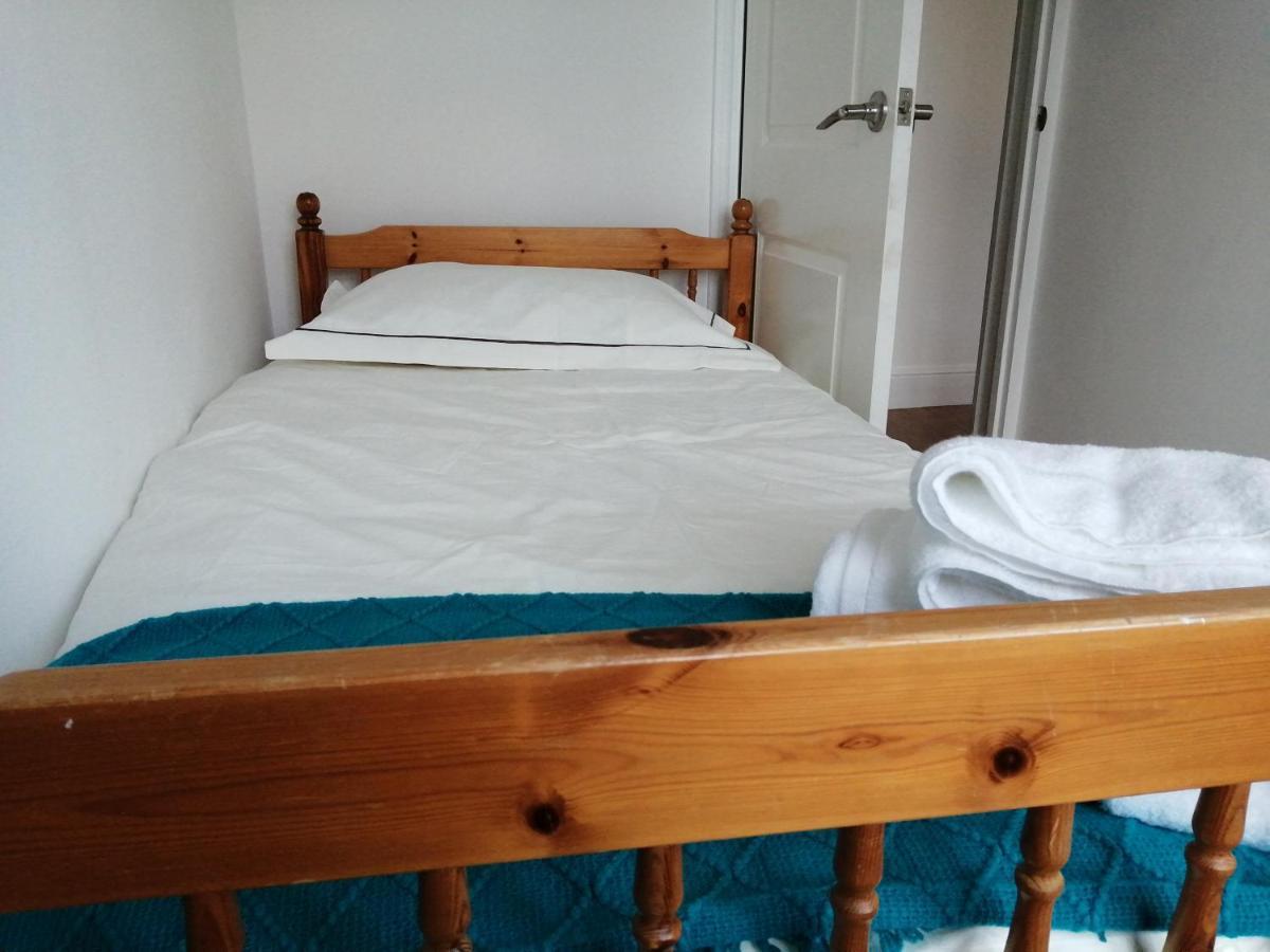 Apartment Lovely 3 Bedrooms Flat Near Station With Free Parking *
